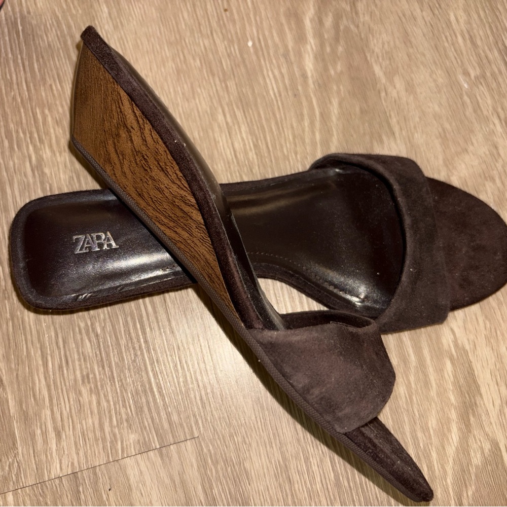 Zara Women's Dark Brown Suede Mules